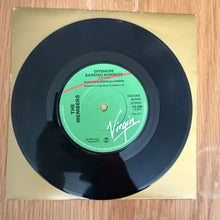 Ladda upp bild till gallerivisning, The Members – Offshore Banking Business (7” vinyl)
