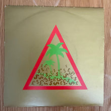 Ladda upp bild till gallerivisning, The Members – Offshore Banking Business (7” vinyl)
